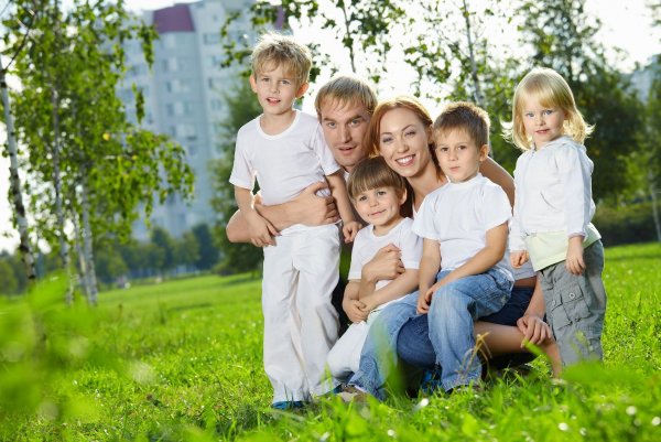 Счастливая многодетная семья