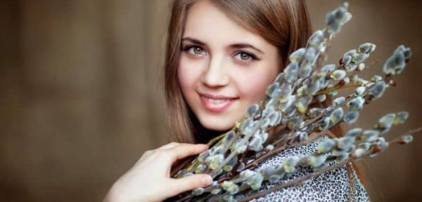 Фотосессия с вербой девушки
