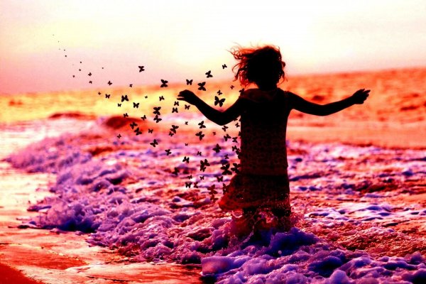 Девочка и море