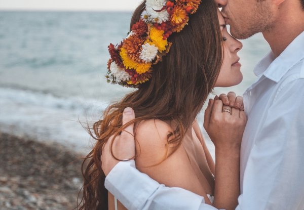 Мужчина и женщина нежность