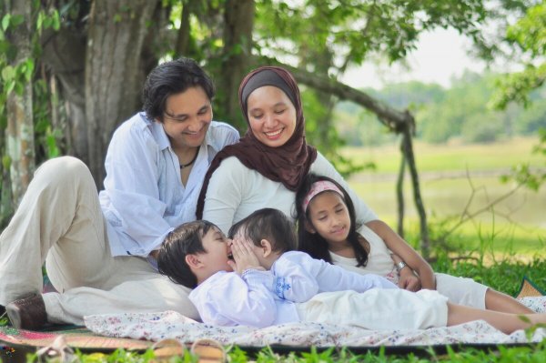 Щасливая мусульманская семья