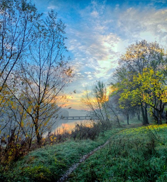 Раннее утро осень