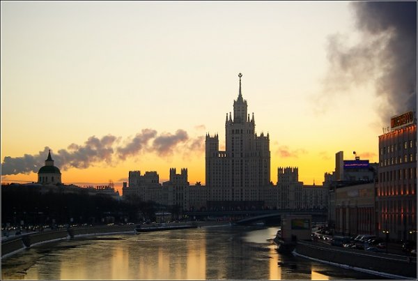 Хмурое утро Москва