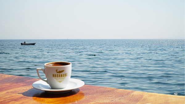 Кофе с видом на море