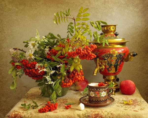 Осенний натюрморт с самоваром