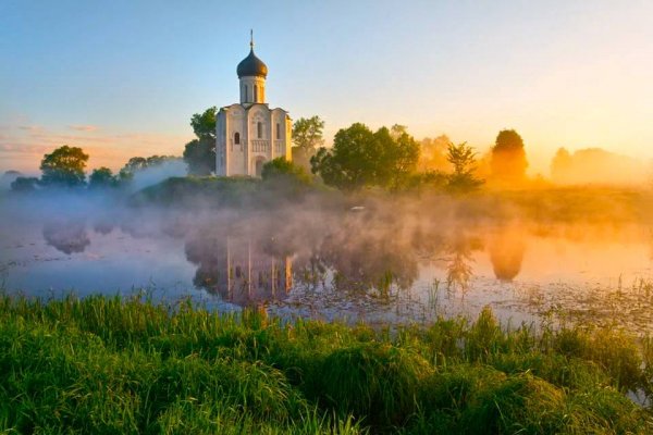 Боголюбовский луг Церковь Покрова на Нерли