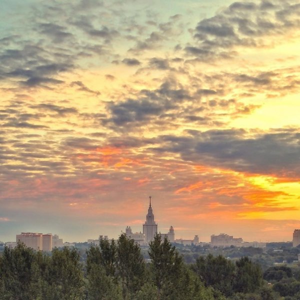 Солнечное утро в Москве