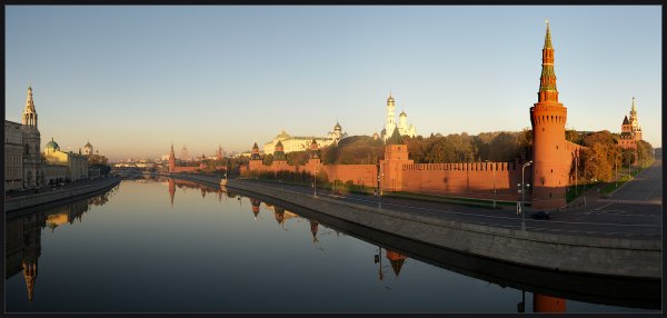 Кремль осень с Москва-реки