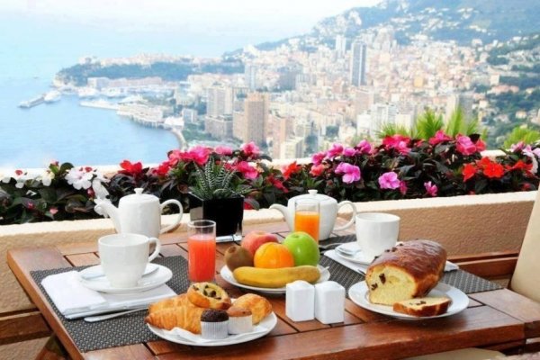 Завтрак в Монако