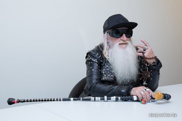 Дед Казимир диджей