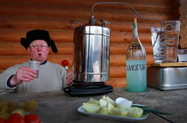 Самогонный аппарат Самогонщики