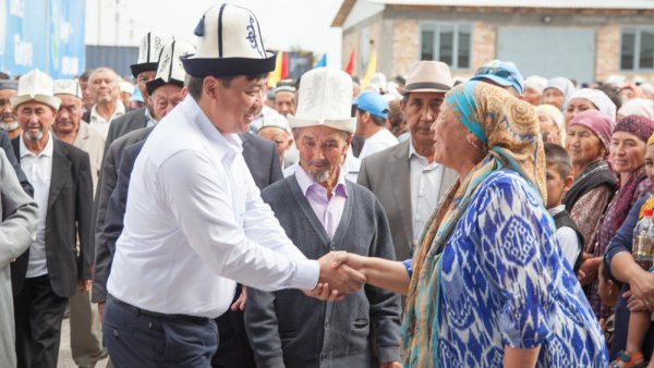Приветствие в Узбекистане