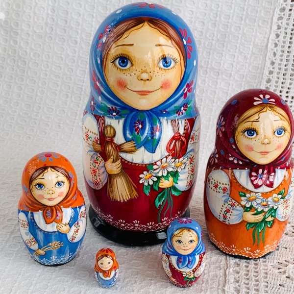 Матрёшки лаковая