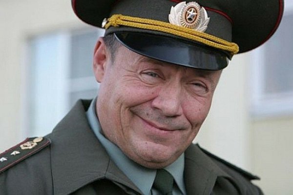 Солдаты прапорщик Шматко