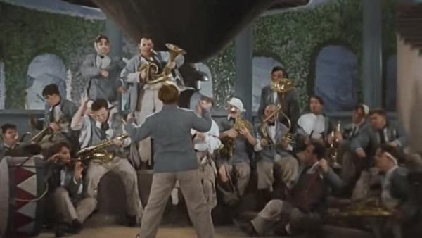 Леонид Утесов в фильме Веселые ребята