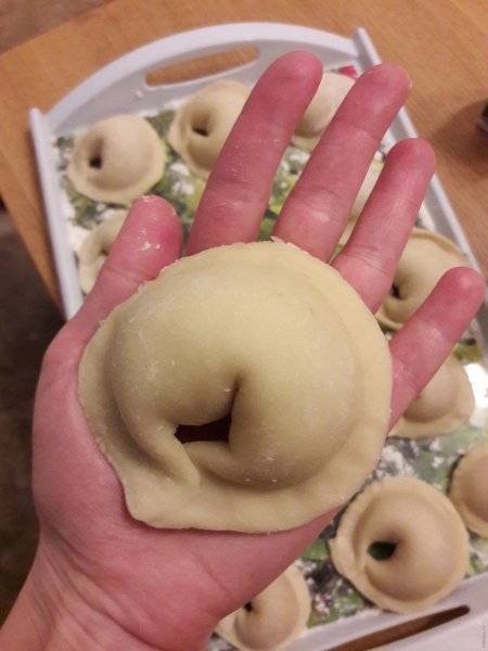 Смешной пельмень
