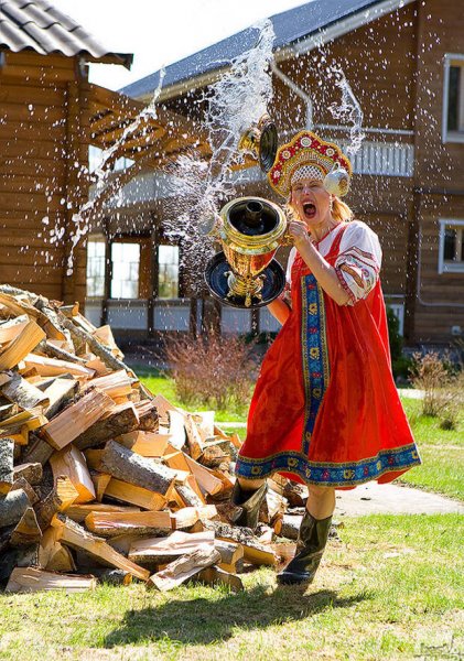 Весело в деревне
