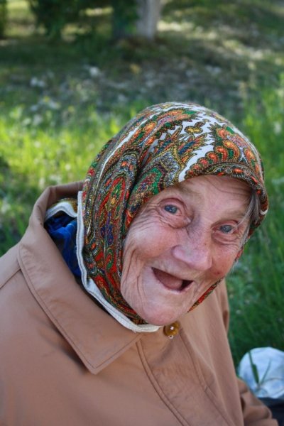Веселая бабушка