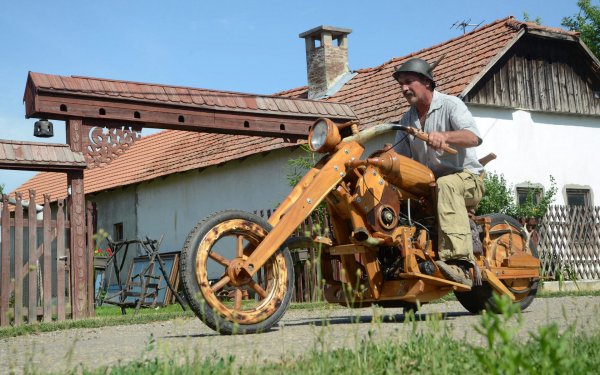 Самодельный мотоцикл из дерева