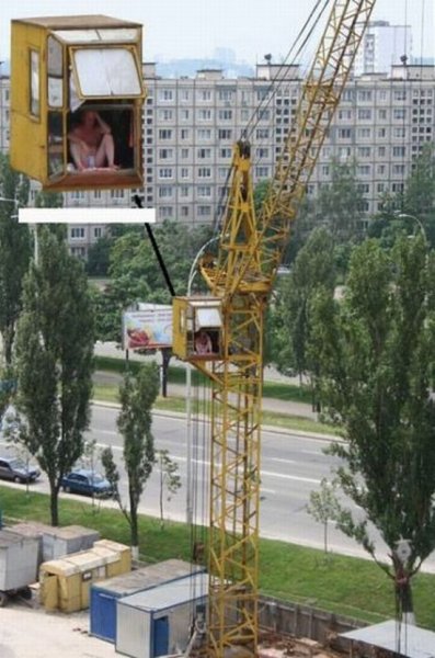 Крановщица башенного крана