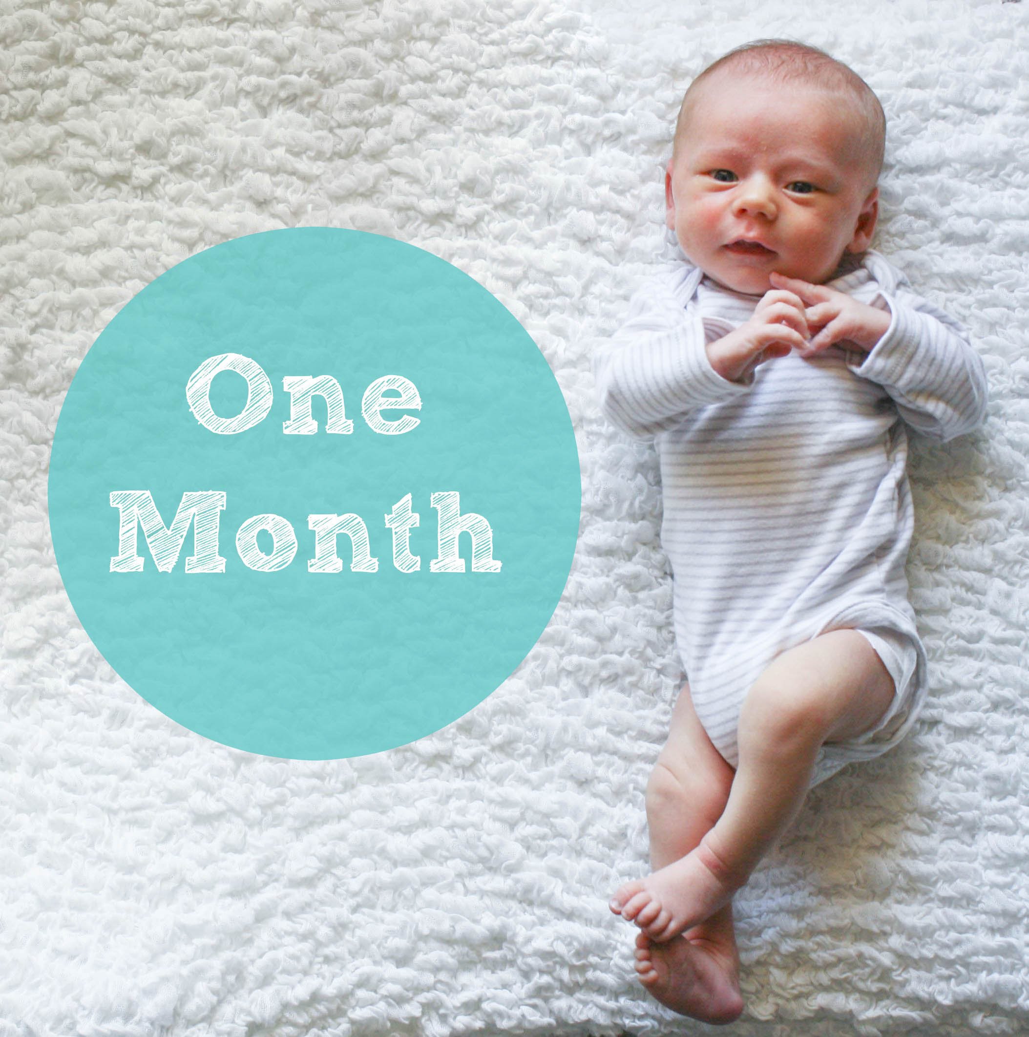 1 месяц каникул. Месяц малышу. Поздравление с 1 месяцем. Фотосессия 3 месяца. 1 Месяц ребенку.
