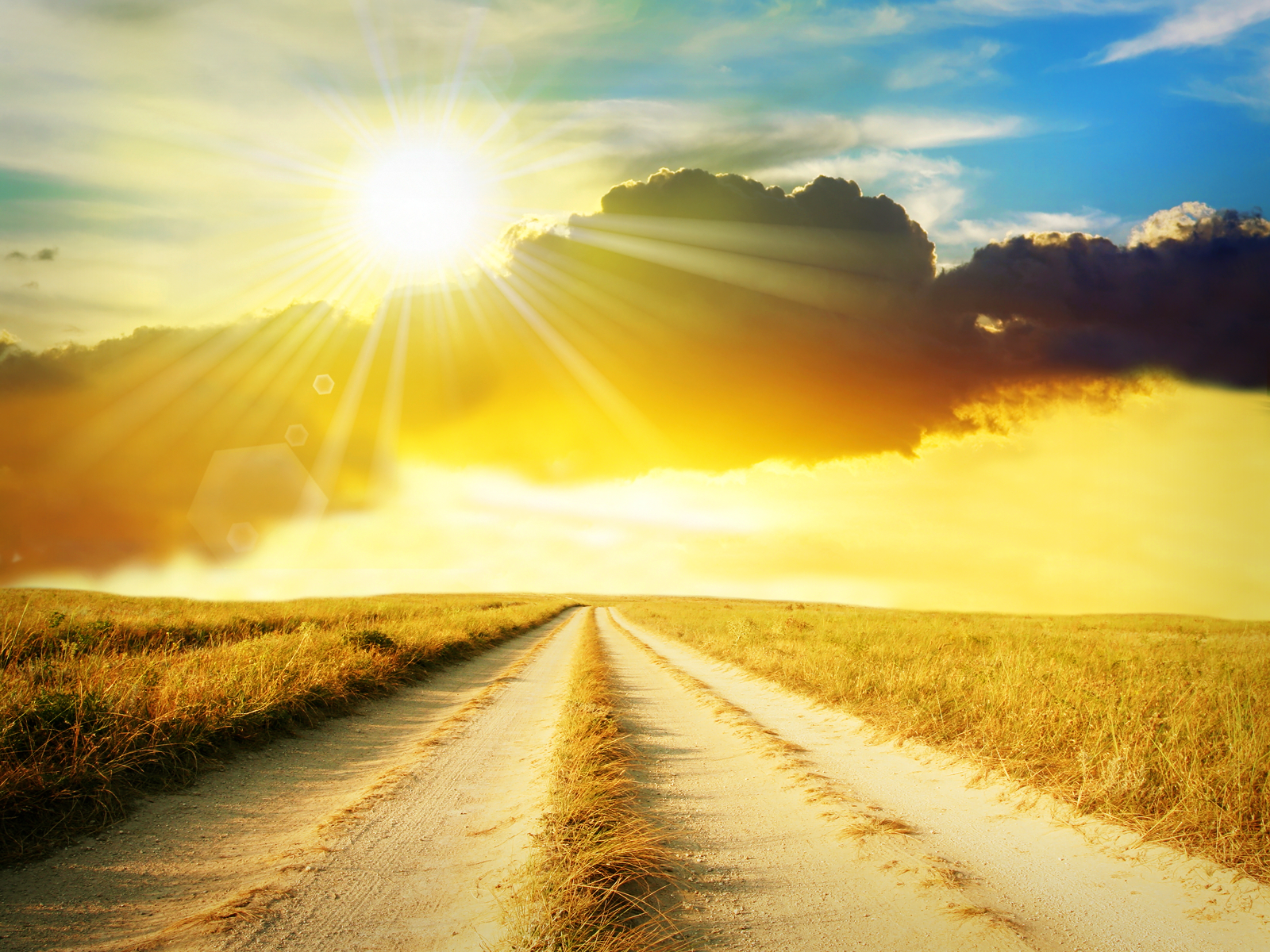 Небеса так чисты освещают нам дорогу. Солнце на дороге. Солнечная дорога. Светлая дорога. Счастливая дорога.