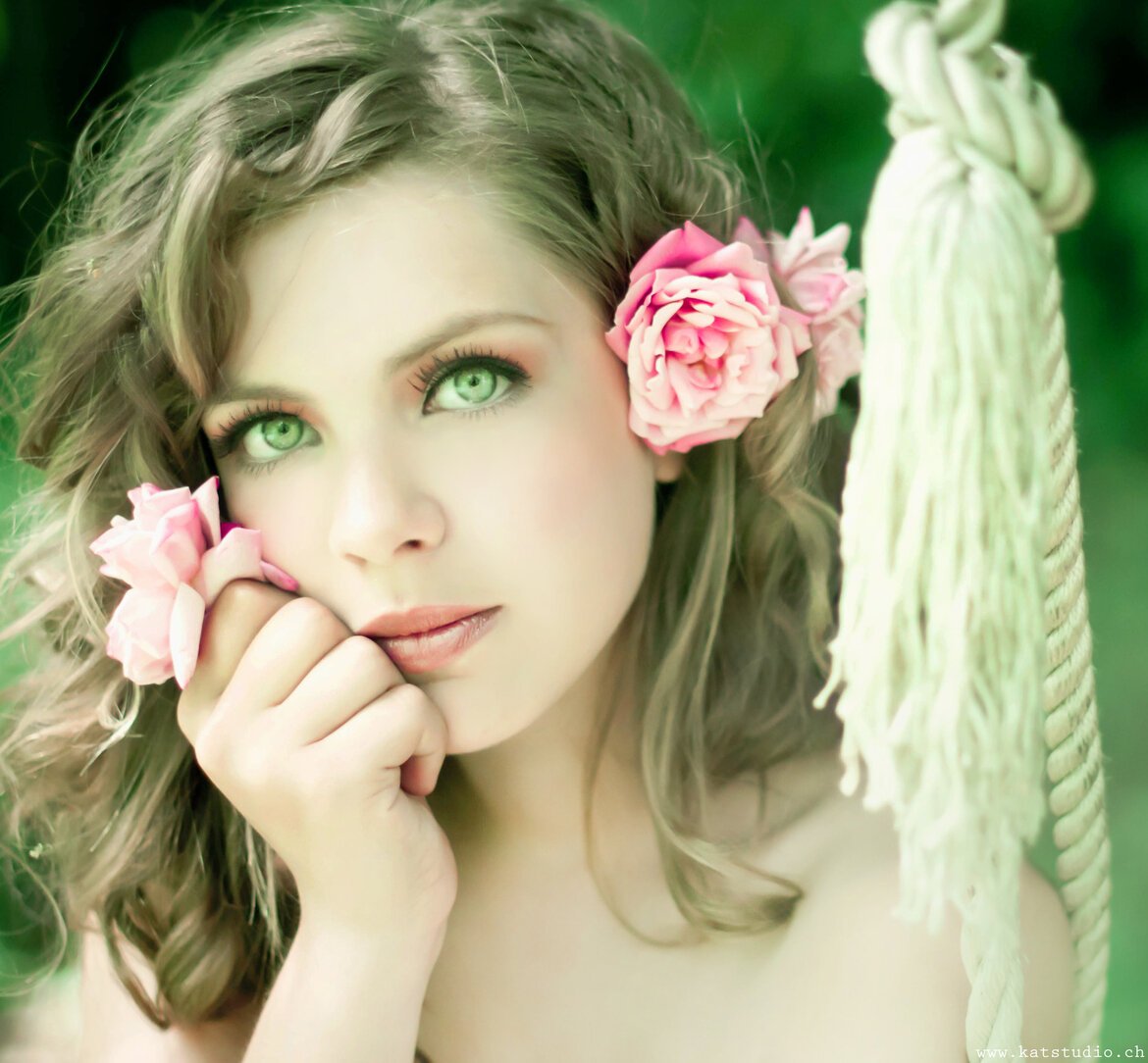 Красивая девочка одноклассники. Зеленоглазые девушки. Зелёные глаза у женщин. Красивые девушки с зелеными глазами. Красивые зеленоглазые девушки.