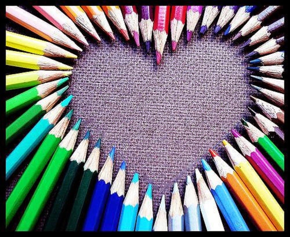 День цветных карандашей