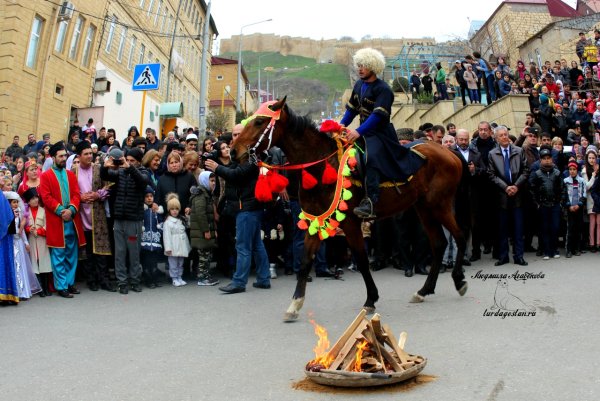 Яран Сувар праздник весны