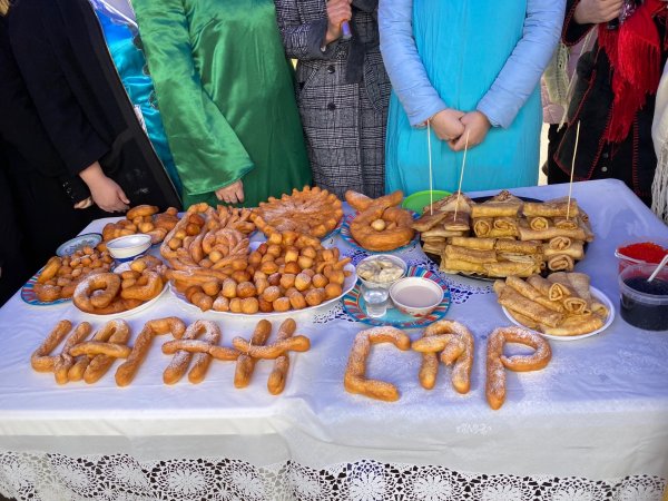 Цаган сар и Масленица