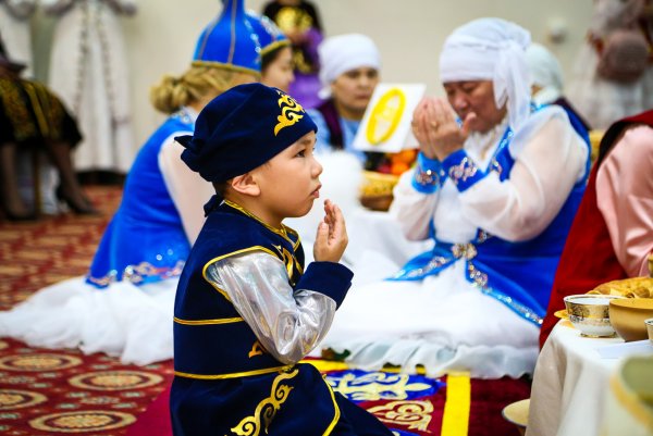 Казахская традиция Көрімдік