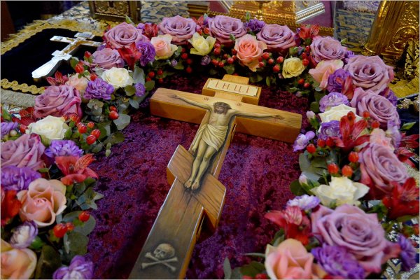 Обретение ДРЕВ Животворящего Креста Господня