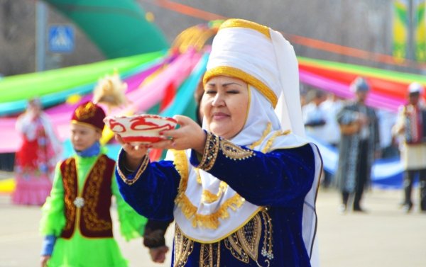 Подарки на праздник айт