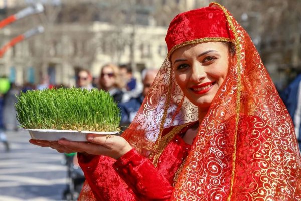 С праздником Новруз байрам
