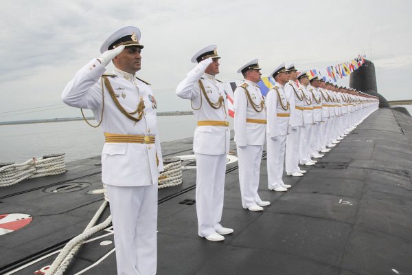 Моряки подводники