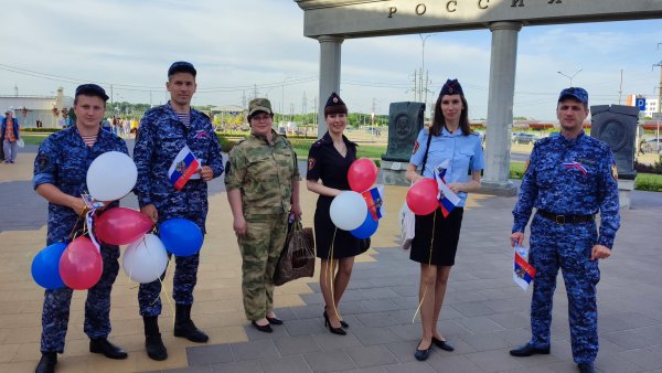 Рисунки ко Дню войск национальной гвардии