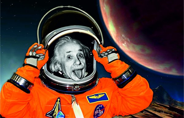 Космос 12 апреля