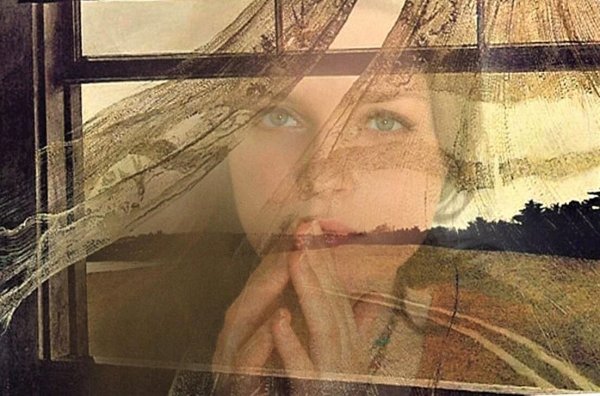 Глаза в окне