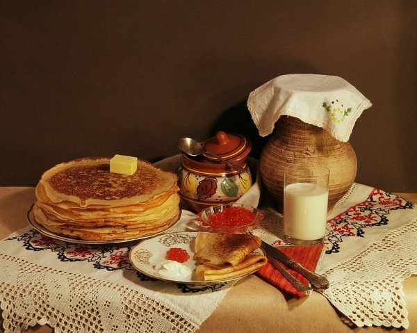 Натюрморт с блинами