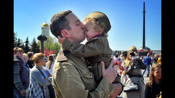 С днем Победы мирного неба