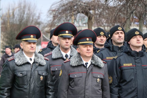 Полицейский плакат
