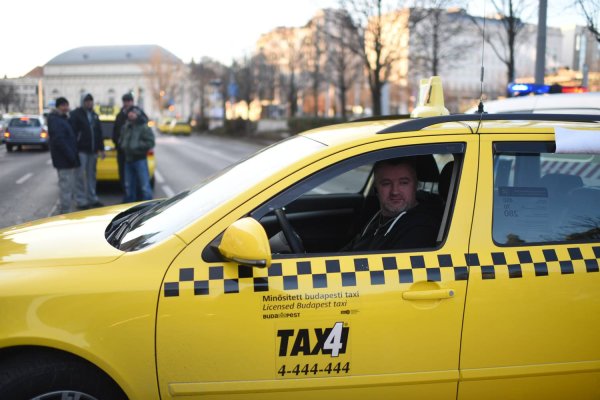 Международный день таксиста (International Taxi Driver Day)