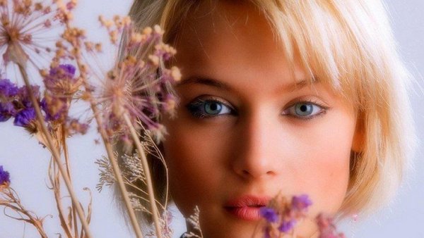Неземная красота девушки