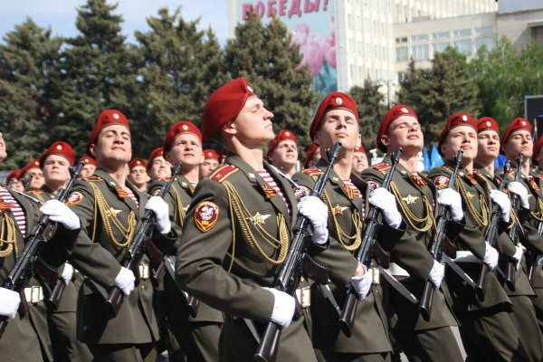 Гвардия в картинах в главном штабе
