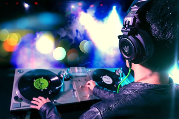 Наушники Razer Adaro DJ