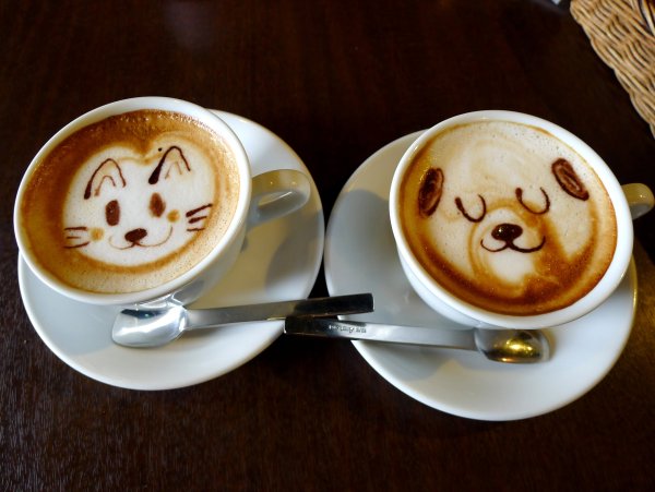 Две чашки кофе