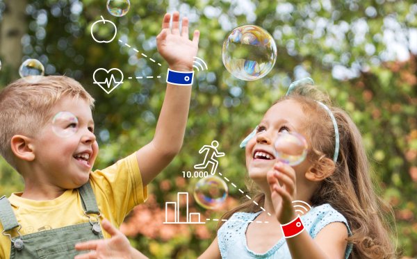 Дети и мыльные пузыри