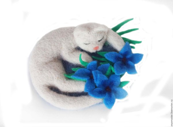 Валяные броши из шерсти