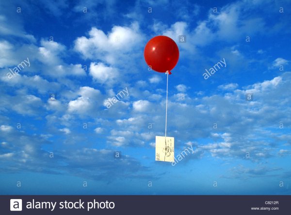 Шарик с письмом в небе