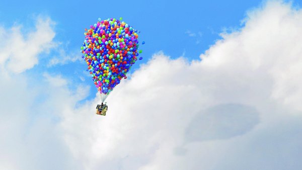 Дом летит на воздушных шарах